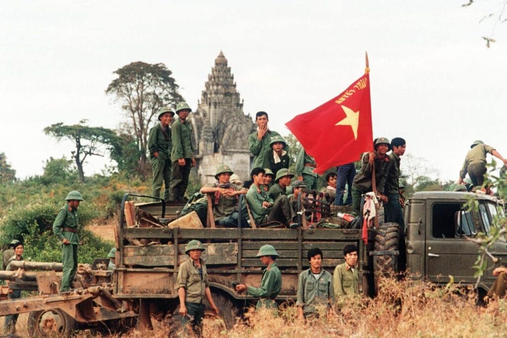 Communist Tours 